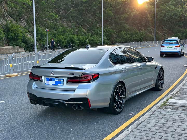 BMW M5, 2022 — фото 5 из 9