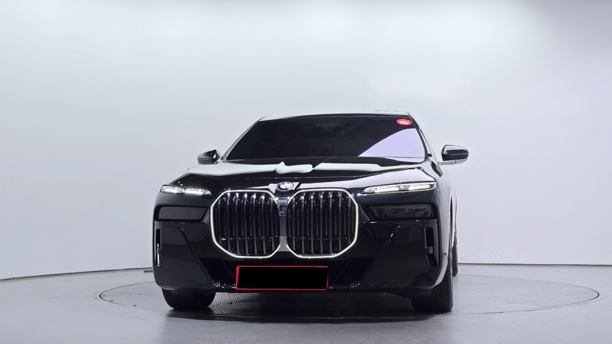 BMW 7 Series, 2025 — фото 3 из 12