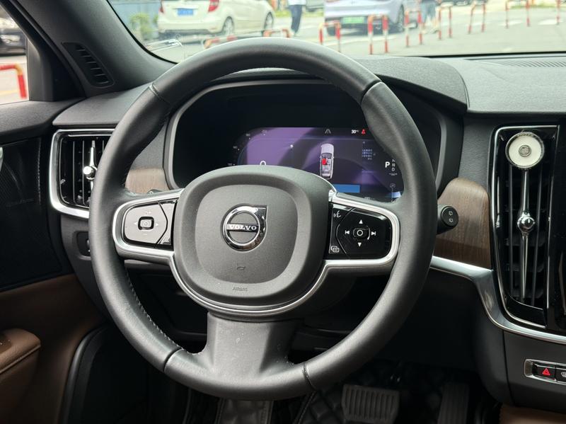 Volvo V90, 2021 — фото 8 из 12