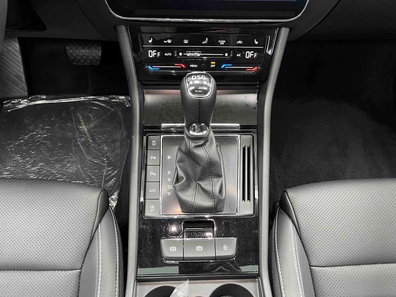 Skoda Superb, 2024 — фото 11 из 12