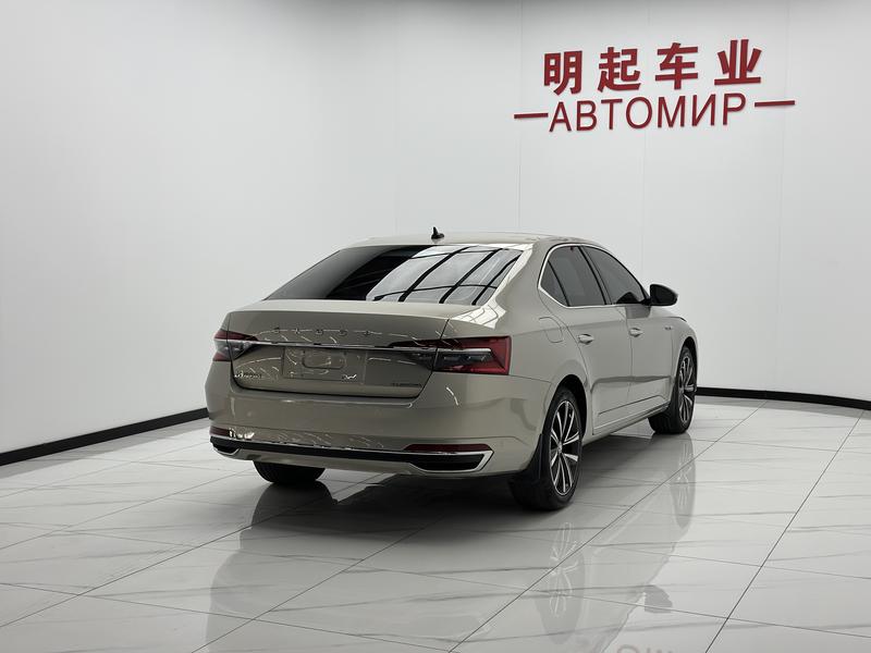 Skoda Superb, 2023 — фото 6 из 12