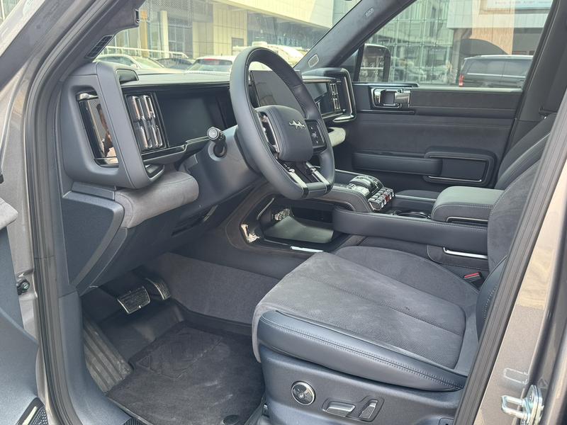 BYD FangChengBao Leopard 5, 2023 — фото 7 из 9