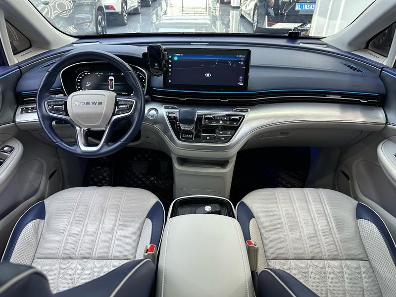 Roewe iMax 8, 2021 — фото 7 из 12