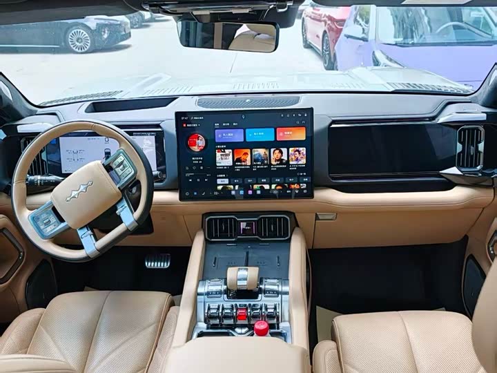 BYD FangChengBao Leopard 8, 2024 — фото 7 из 7