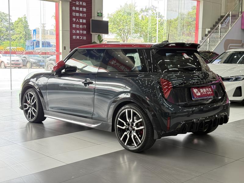 Mini Mini JCW, 2025 — фото 4 из 12