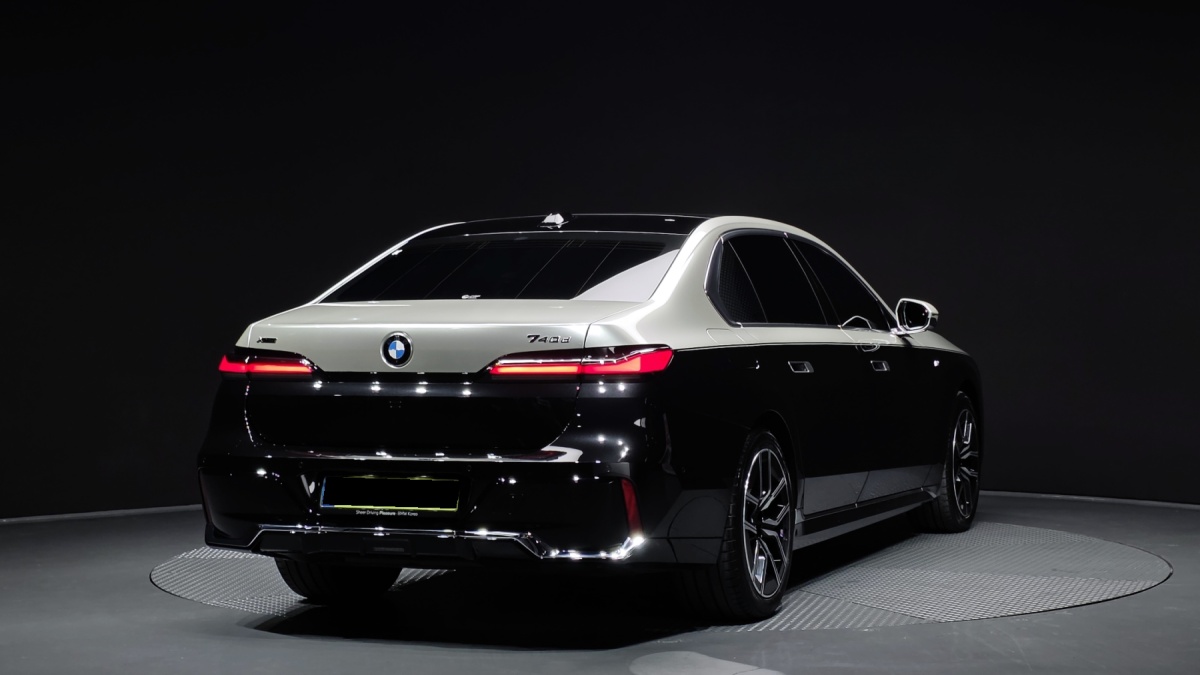 BMW 7 Series, 2025 — фото 2 из 12