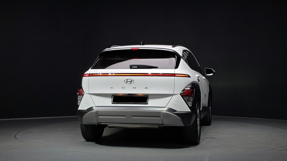 Hyundai Kona, 2023 — фото 4 из 12