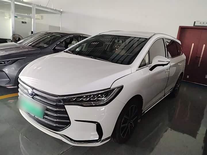 BYD Song Max Hybrid, 2022 — фото 2 из 9