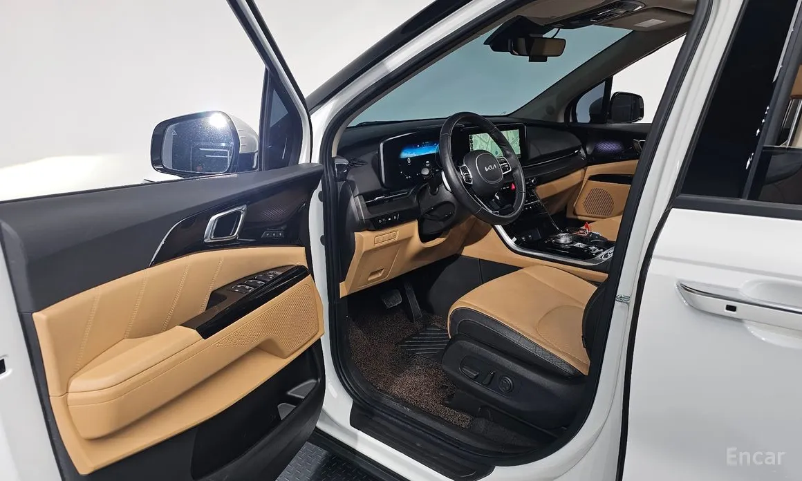 Kia Carnival, 2023 — фото 10 из 12