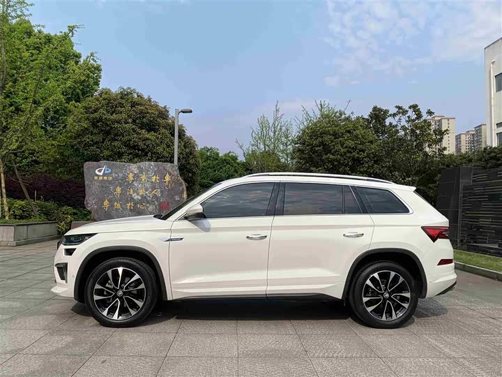 Skoda Kodiaq, 2022 — фото 5 из 9