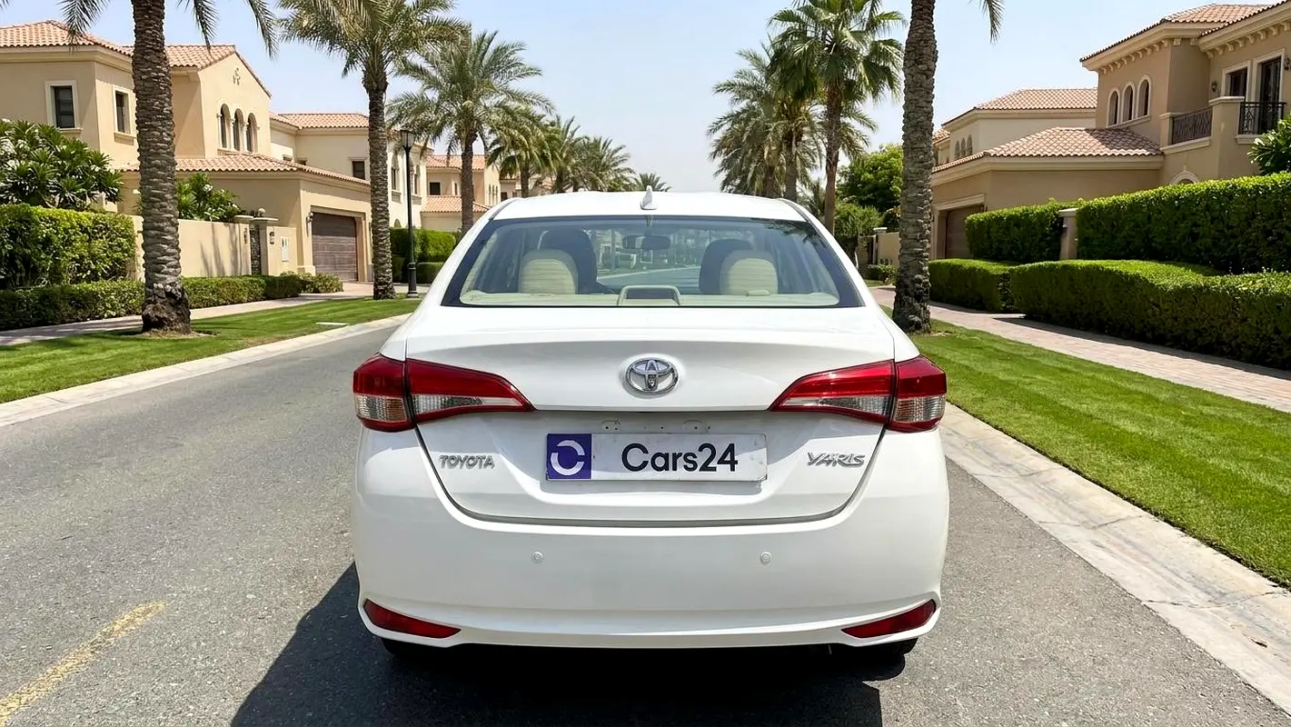 Toyota Yaris, 2022 — фото 4 из 10