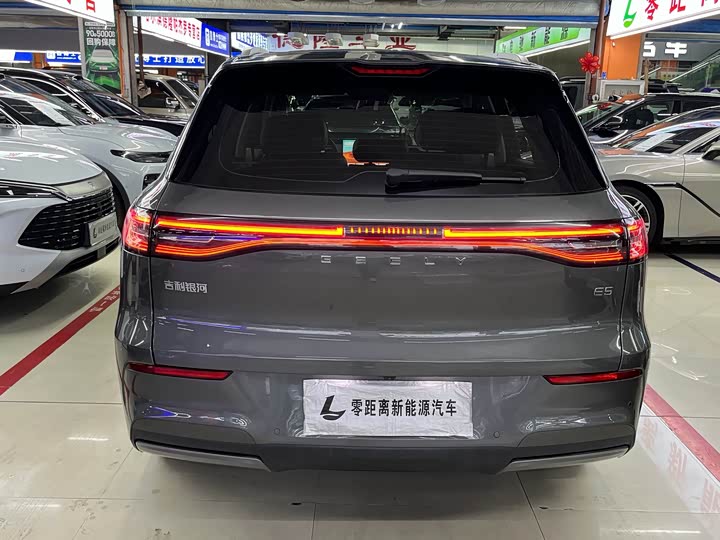 Geely Galaxy E5, 2024 — фото 5 из 9