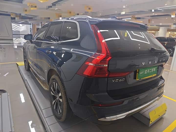 Volvo XC60, 2022 — фото 5 из 9