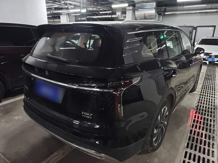 Hongqi HS7 Hybrid, 2025 — фото 6 из 9