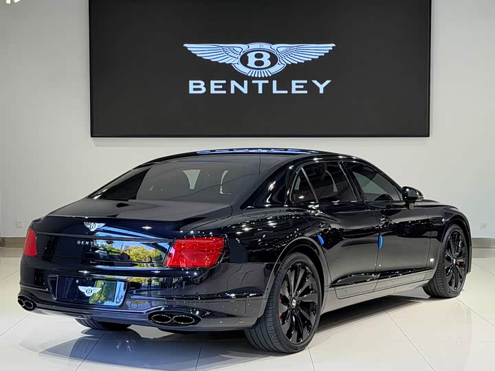 Bentley Flying Spur, 2022 — фото 4 из 9