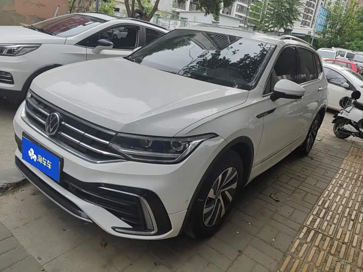 Volkswagen Tiguan L Hybrid, 2024 — купить в Казани под ключ