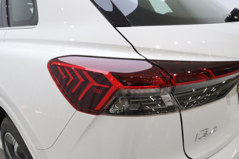 Audi Q4 e-tron, 2025 — фото 10 из 12