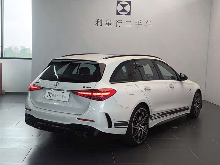 Mercedes-Benz C-Class AMG, 2025 — фото 4 из 9