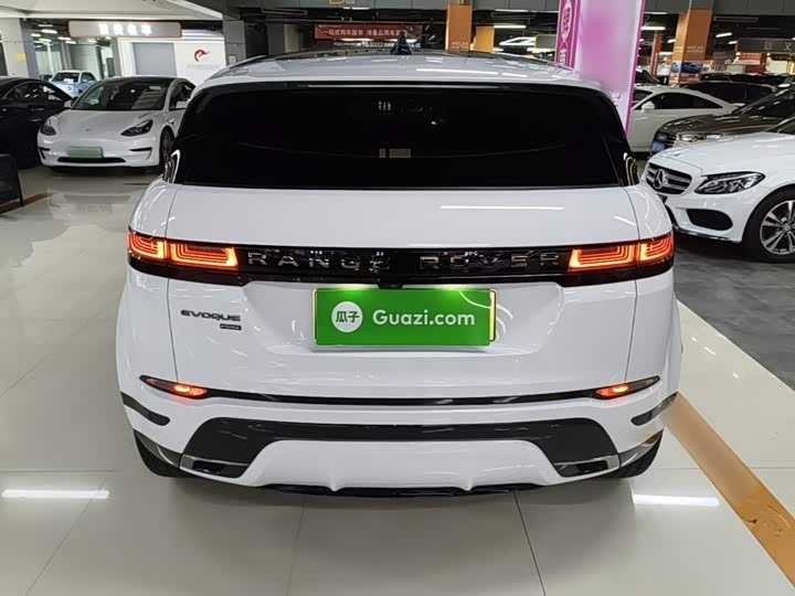 Land Rover Range Rover Evoque L Hybrid, 2023 — фото 6 из 9