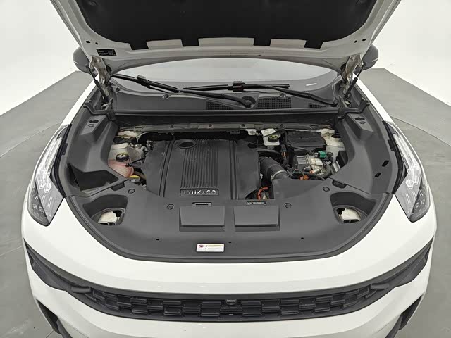 Lynk & Co 01 EM-P Hybrid, 2021 — фото 9 из 9