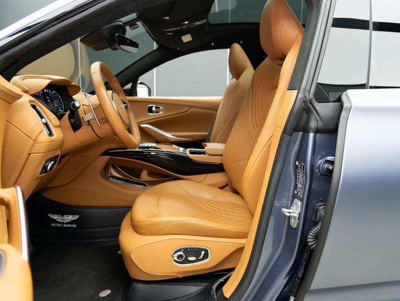 Aston Martin DBX, 2024 — фото 8 из 10