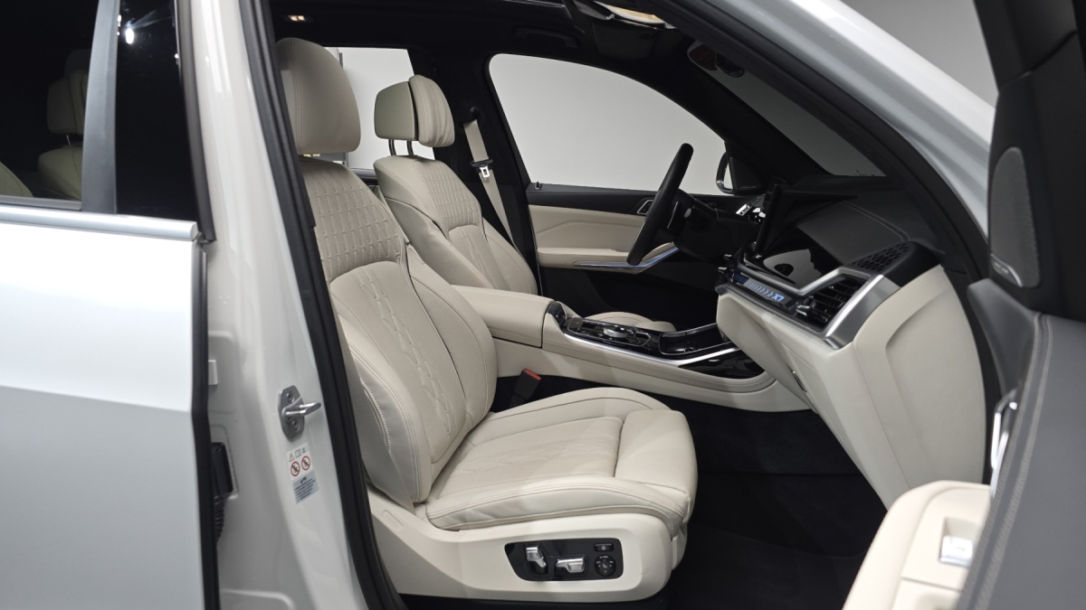 BMW X7, 2023 — фото 11 из 12