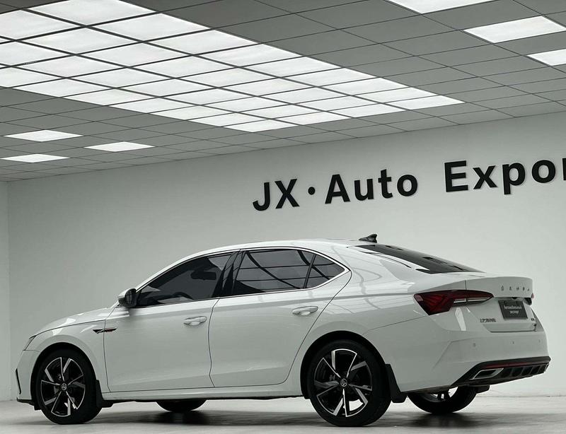 Skoda Octavia Pro, 2023 — фото 5 из 12