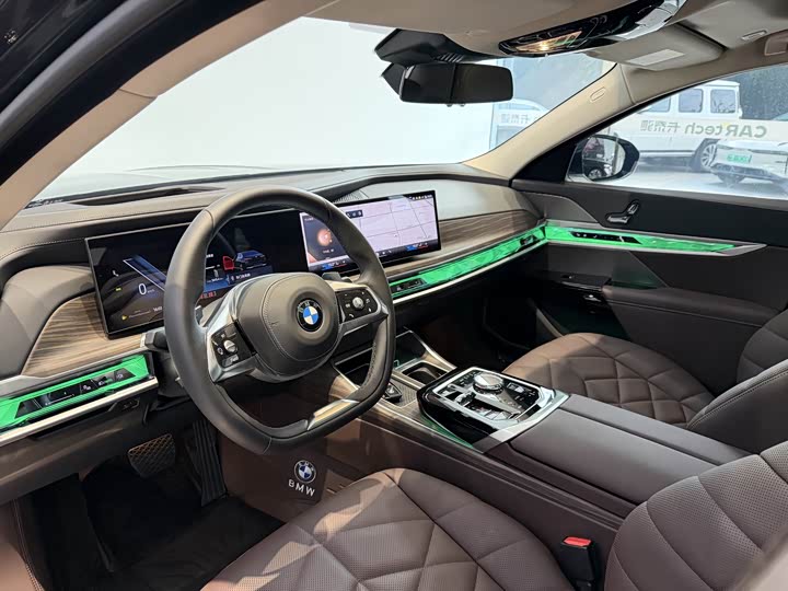 BMW 7 Series, 2025 — фото 6 из 9