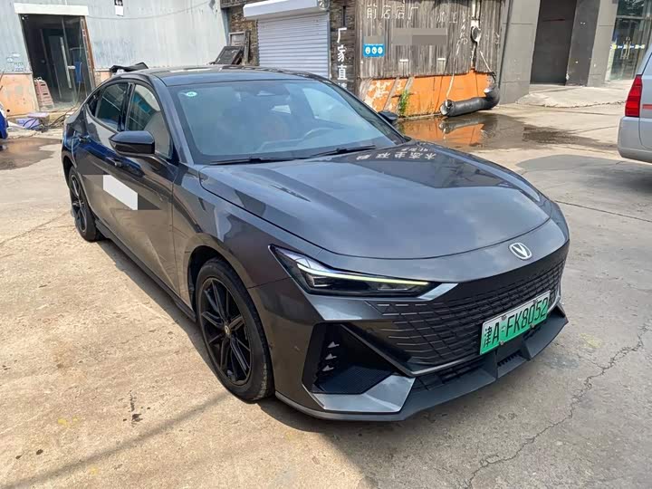 Changan UNI-V Hybrid, 2022 — фото 3 из 9