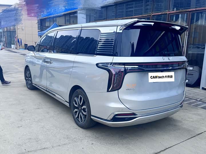 Hongqi HQ9, 2023 — фото 7 из 9