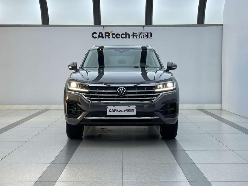 Volkswagen Touareg, 2023 — фото 2 из 8