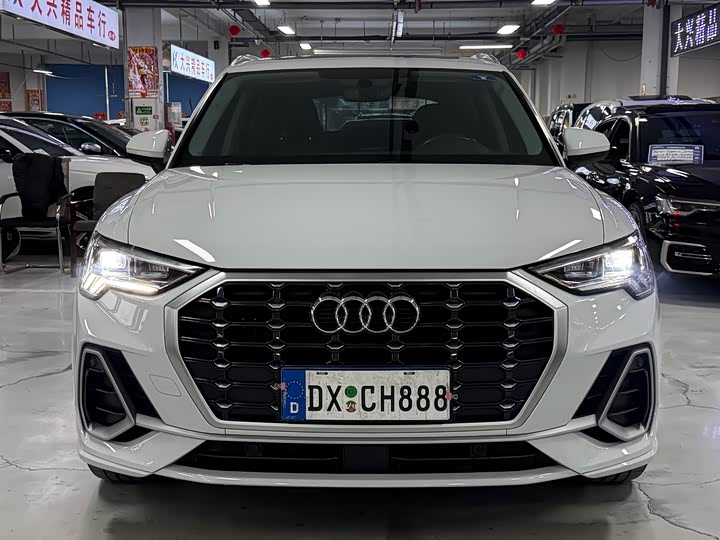 Audi Q3, 2023 — фото 2 из 9
