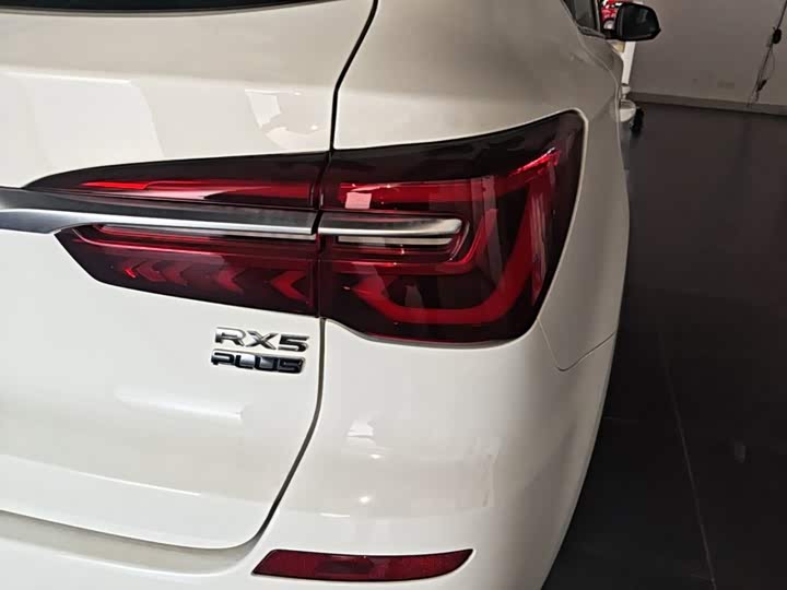 Roewe RX5, 2025 — фото 8 из 9