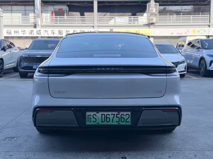 Geely Galaxy E8, 2023 — фото 5 из 9
