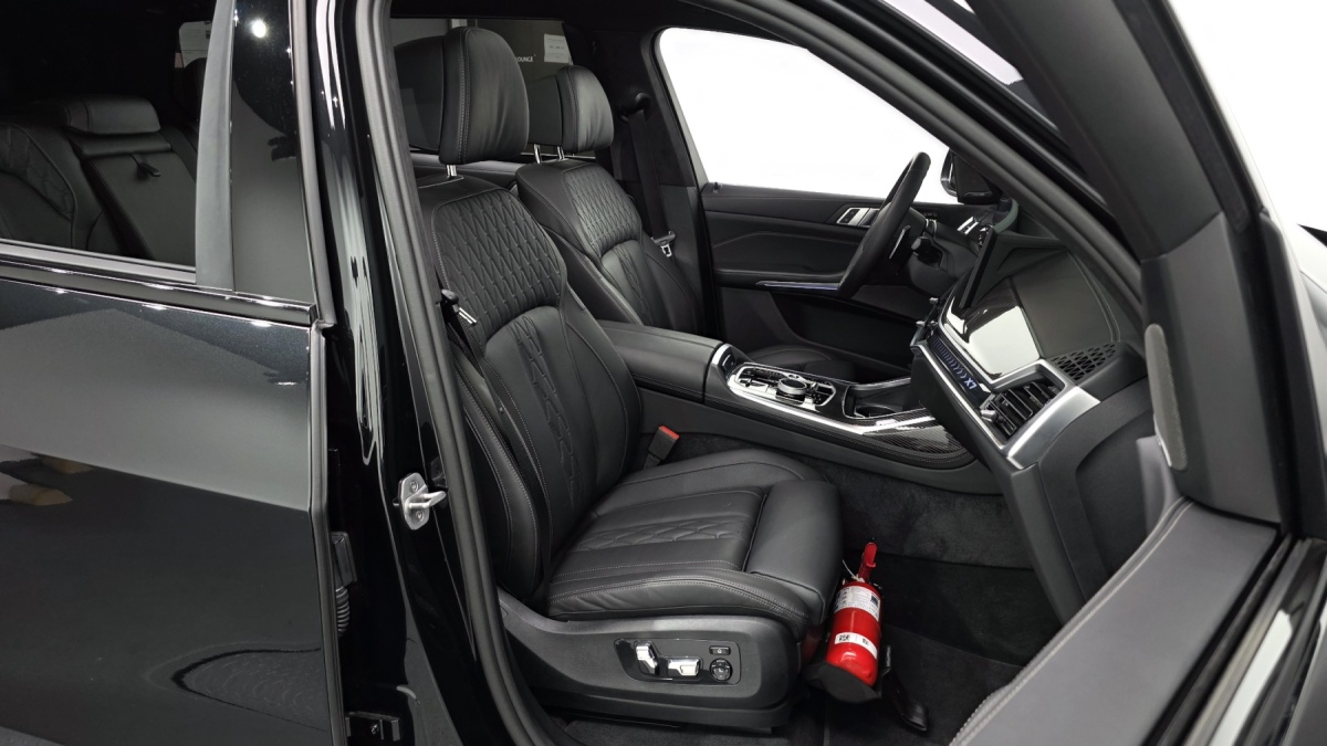 BMW X7, 2025 — фото 10 из 12