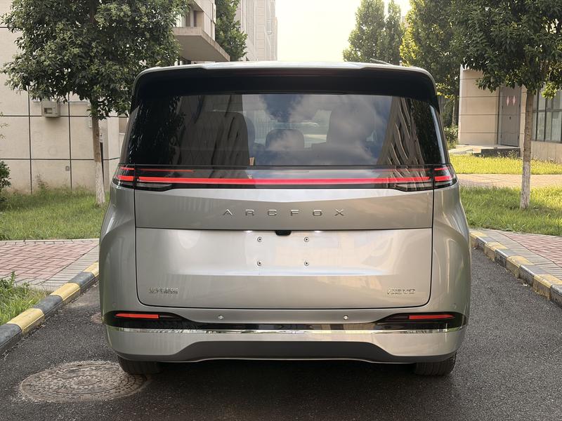 BAIC Arcfox Wendao V9, 2026 — фото 5 из 12