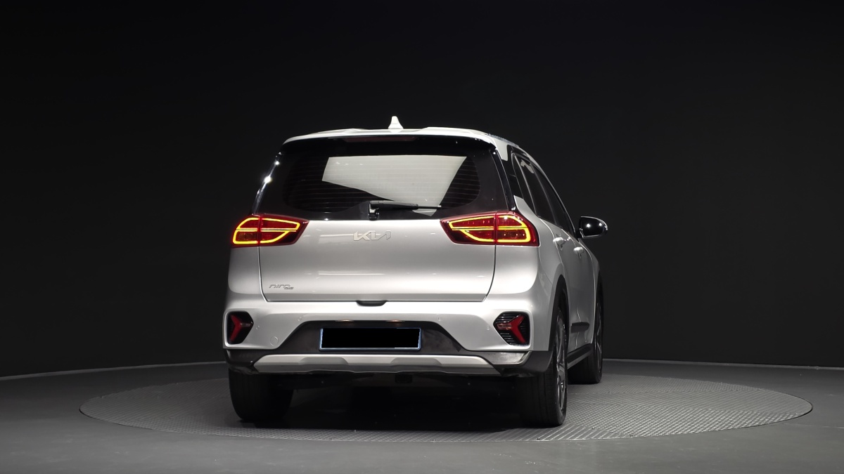 Kia Niro, 2022 — фото 4 из 12