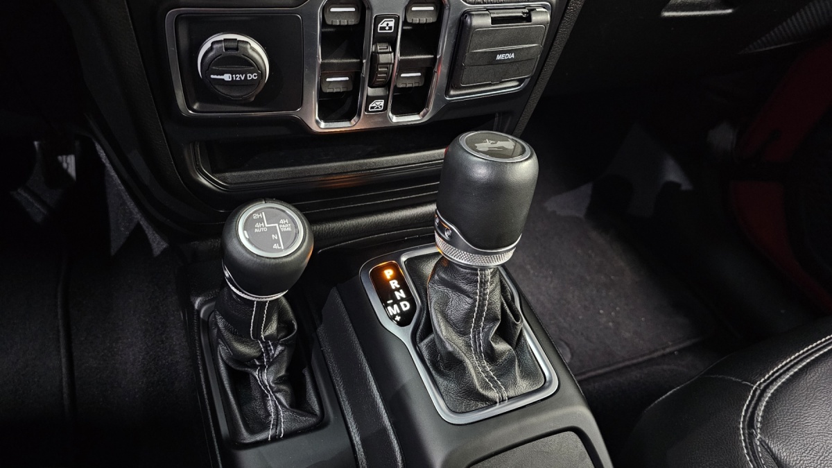 Jeep Wrangler, 2023 — фото 8 из 12