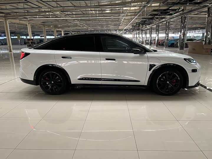BAIC Arcfox Alpha S, 2023 — фото 4 из 9