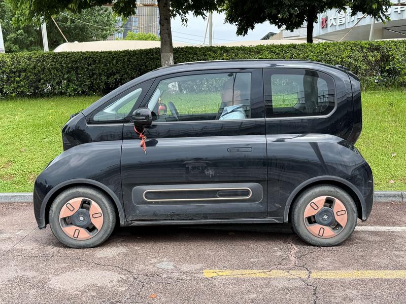 Baojun KiWi EV, 2022 — фото 3 из 9
