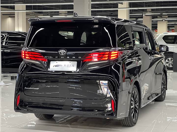 Toyota Alphard, 2026 — фото 6 из 9