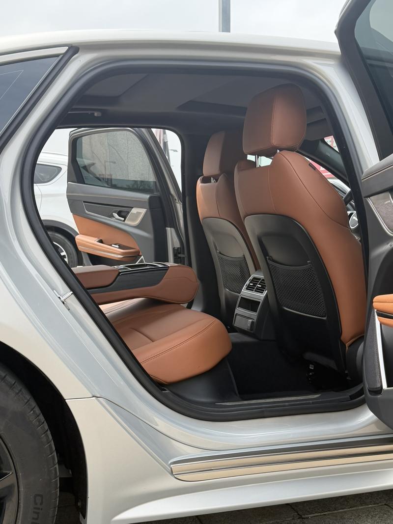 Jaguar XF L, 2023 — фото 9 из 12
