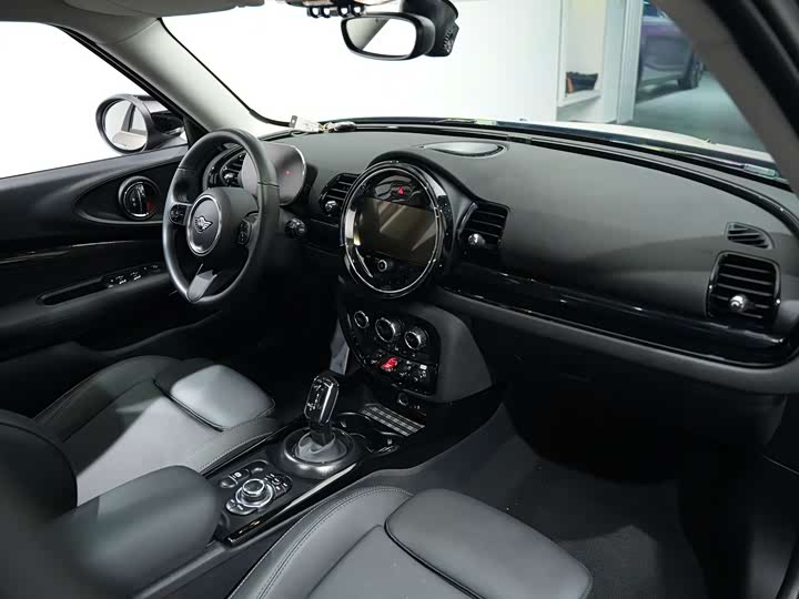 Mini Clubman, 2024 — фото 4 из 9