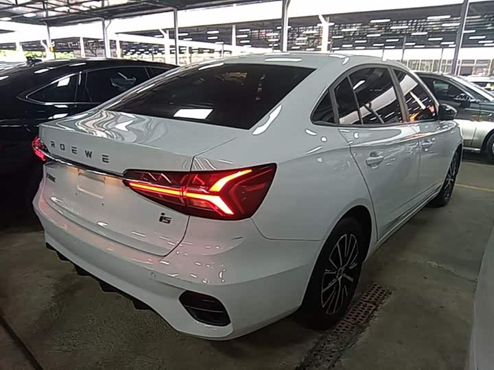 Roewe i5, 2023 — фото 7 из 9