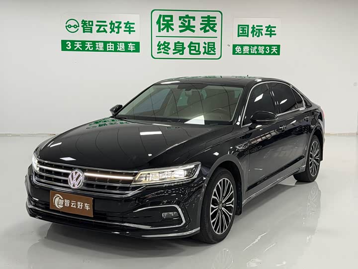 Volkswagen Phideon, 2023 — купить в Москве под ключ