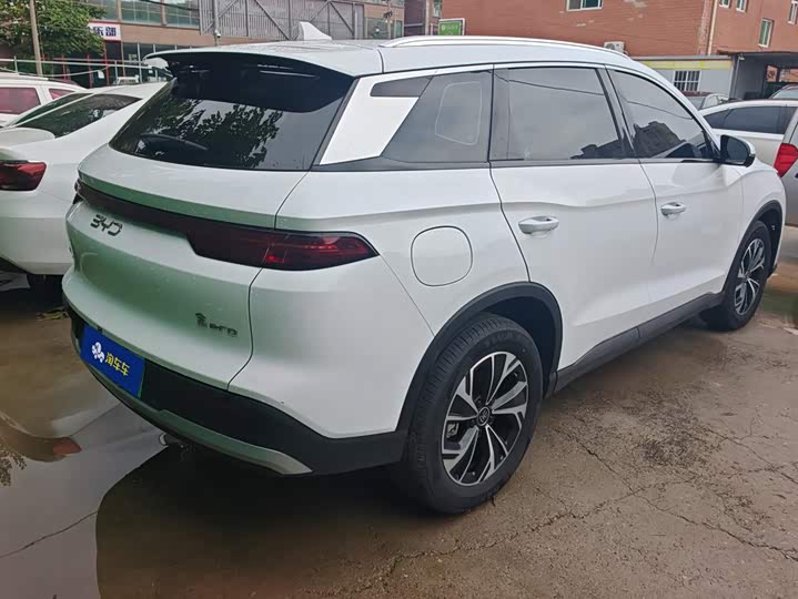 BYD Song Pro Hybrid, 2024 — фото 3 из 9