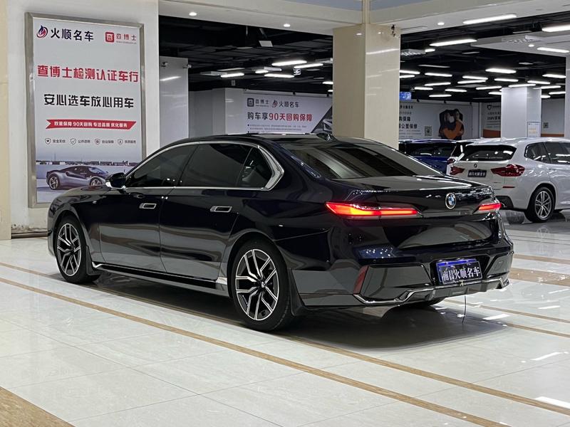 BMW 7 Series, 2024 — фото 3 из 12