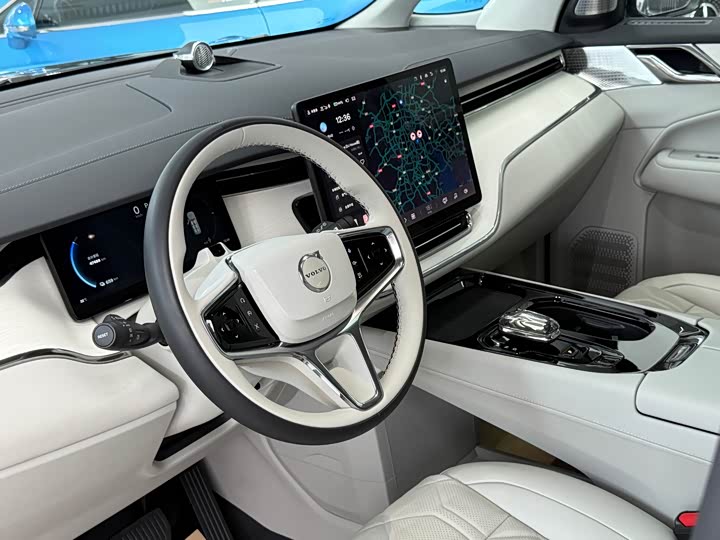 Volvo EM90, 2023 — фото 6 из 9