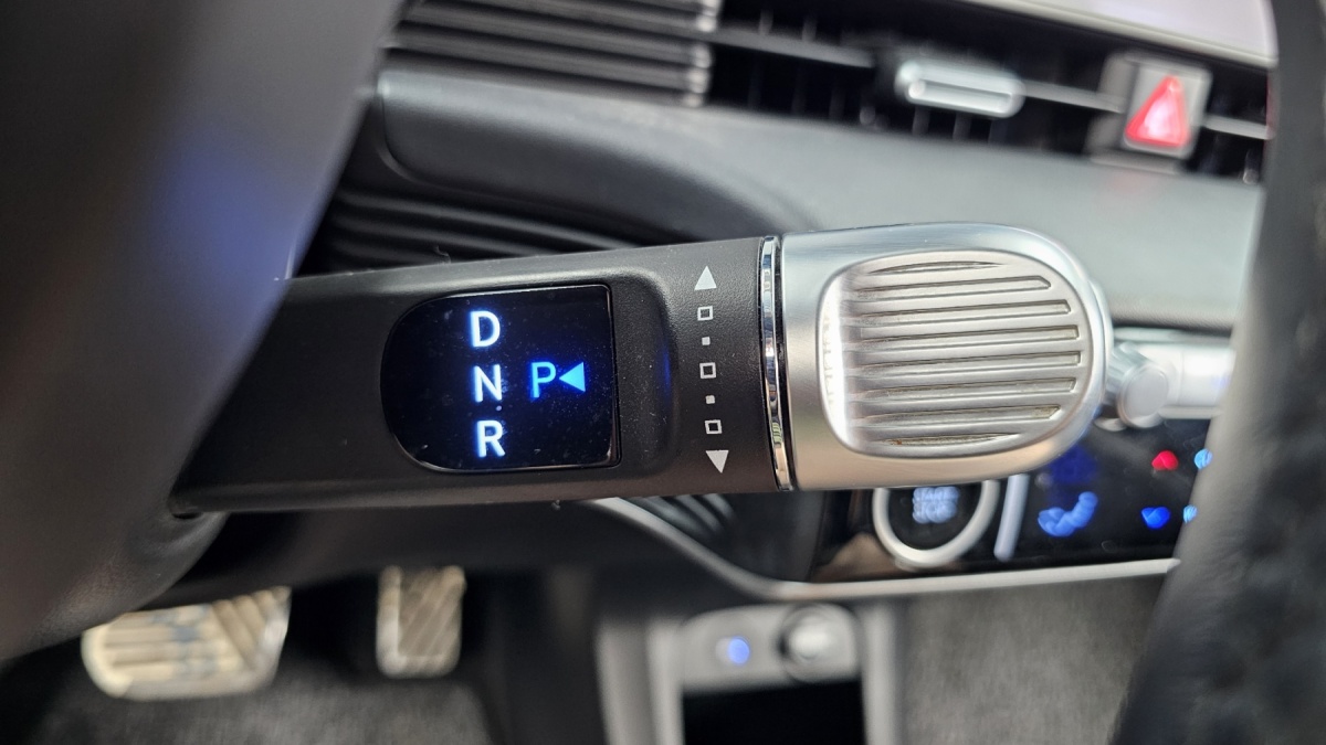 Hyundai Ioniq 5, 2021 — фото 8 из 12