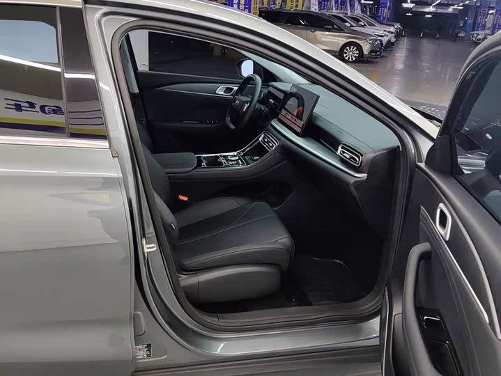 Geely Galaxy Starshine 6, 2025 — фото 8 из 9